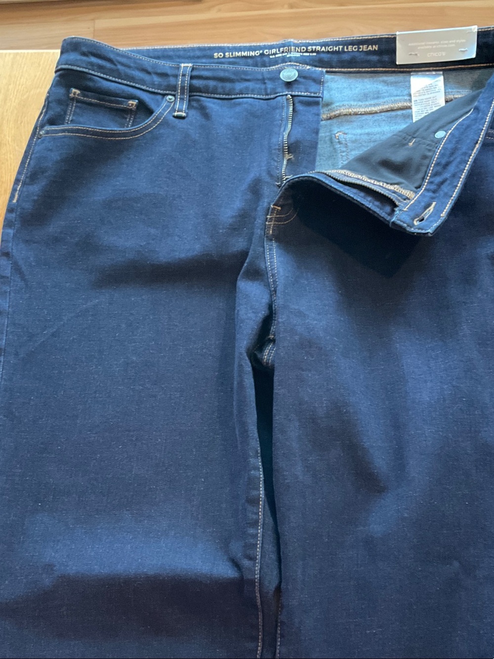NWT Chico's So Slimming Girlfriend Straight Leg dark wash Jean with stretch 14 - Picture 7 of 13